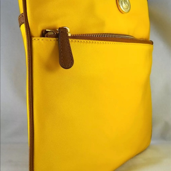 NWT- MK Authentic Crossbody Bag - Picture 4 of 8